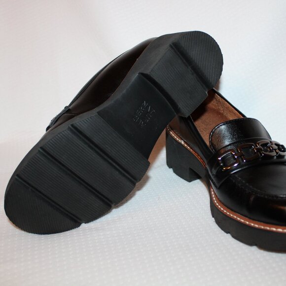 Naturalizer Cabana Lug Sole Slip on Black Loafer Women's Size 6M - Picture 13 of 14
